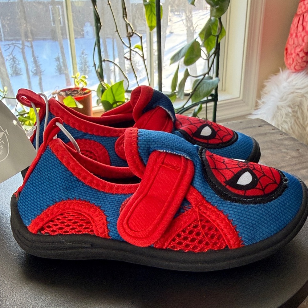 Disney Spider-Man Marvel Kids Water Shoes (Size: 7)(NWT)